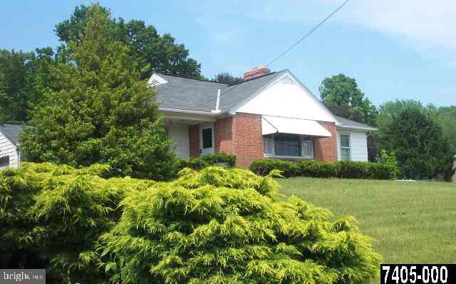 2 Merrin Road York, PA 17402 - Photo 1 of 9 Gallery Image 1