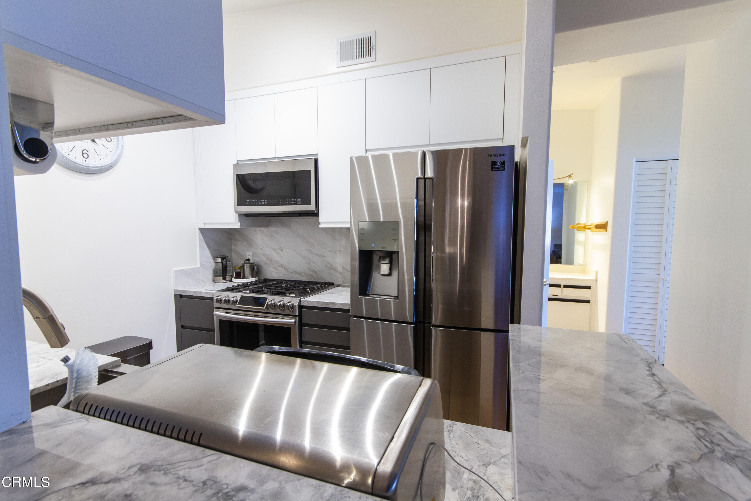 15455 Sherman Way, Unit 20 Van Nuys, CA 91406 - Photo 8 of 21 Edited-0862