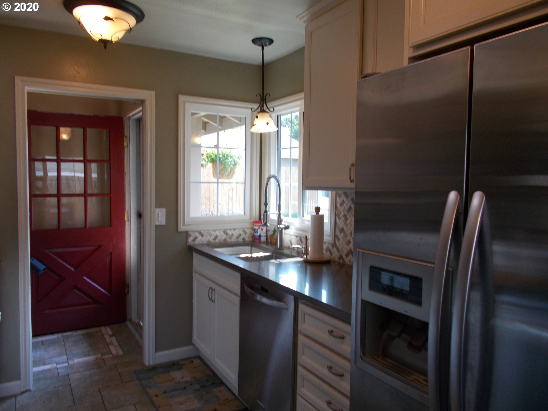 3131 Southwest Isaac Avenue Pendleton, OR 97801 - Photo 4 of 18