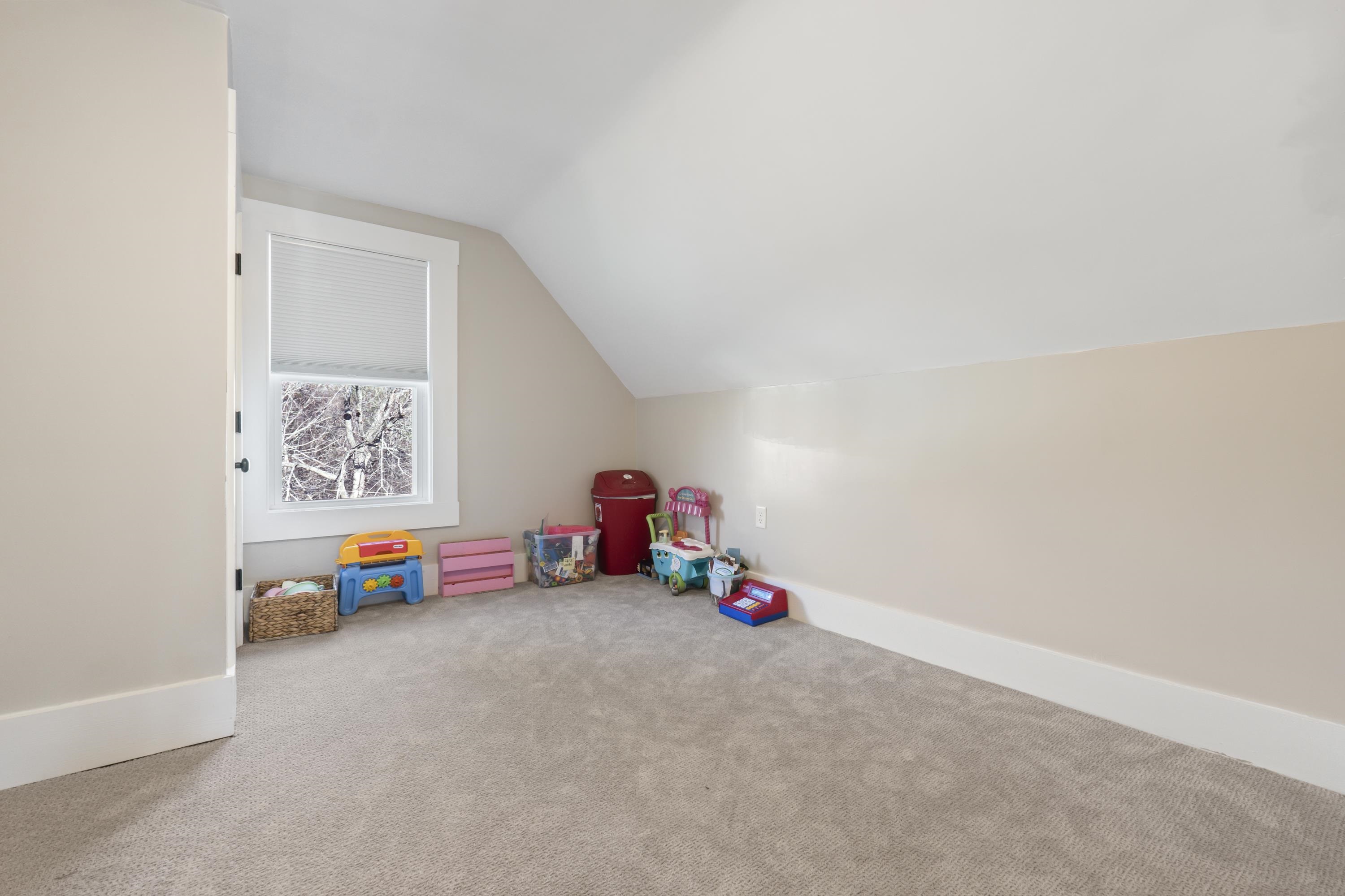 71 Rutland Street Dover, NH 03820 - Photo 35 of 40 Gallery Image 35