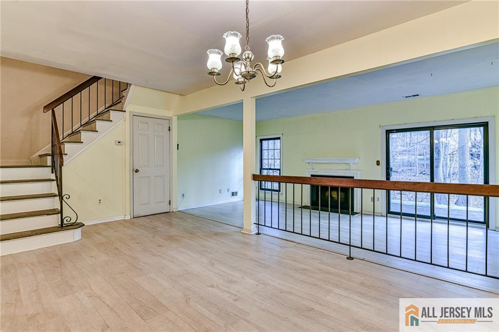 2806 Cricket Circle, Unit 2806 Edison, NJ 08820 - Photo 20 of 41 Gallery Image 20