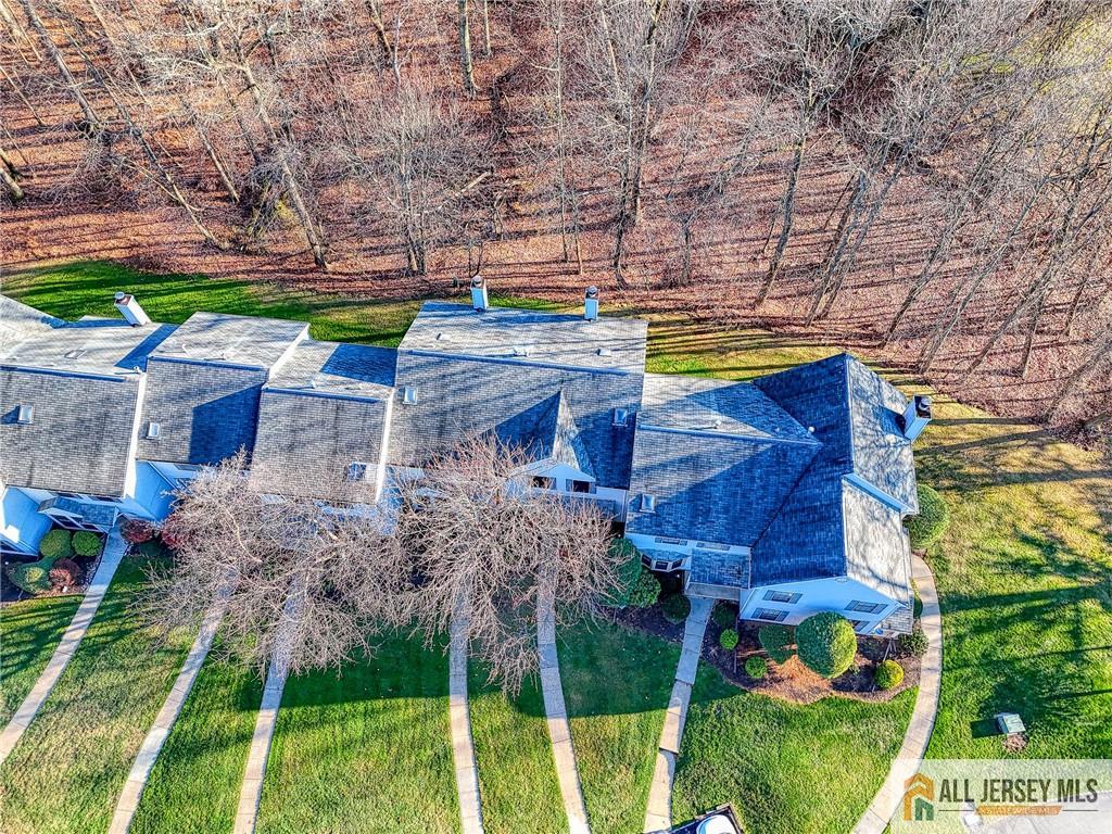 2806 Cricket Circle, Unit 2806 Edison, NJ 08820 - Photo 30 of 41 Gallery Image 30