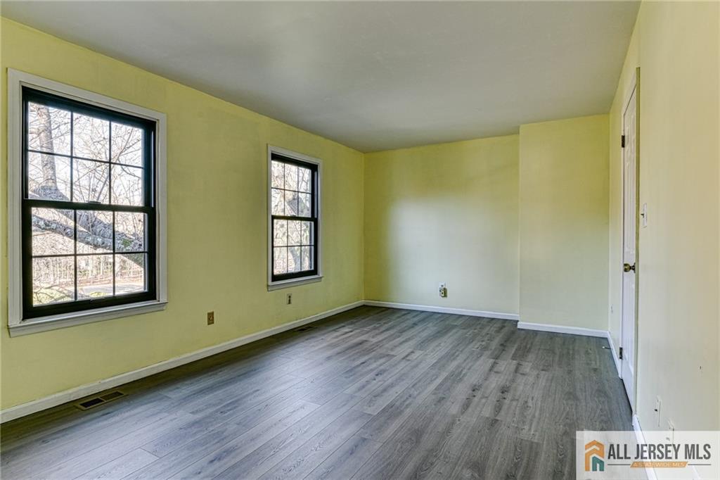 2806 Cricket Circle, Unit 2806 Edison, NJ 08820 - Photo 32 of 41 Gallery Image 32