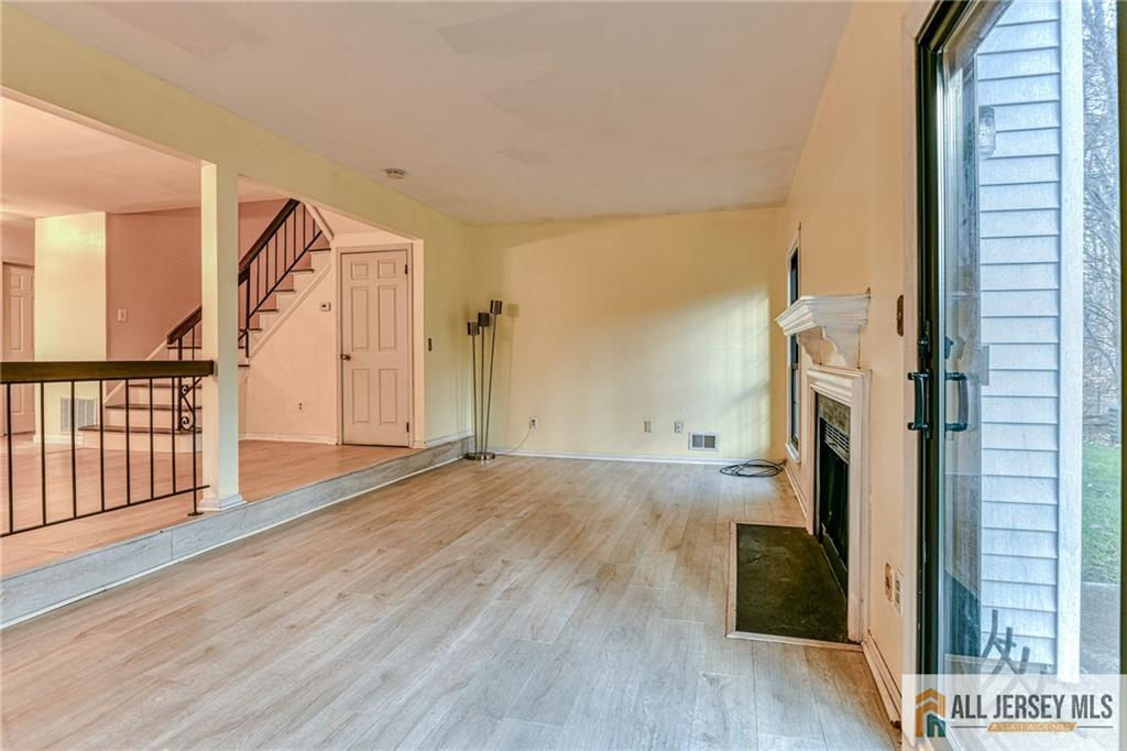 2806 Cricket Circle, Unit 2806 Edison, NJ 08820 - Photo 9 of 41 Gallery Image 9