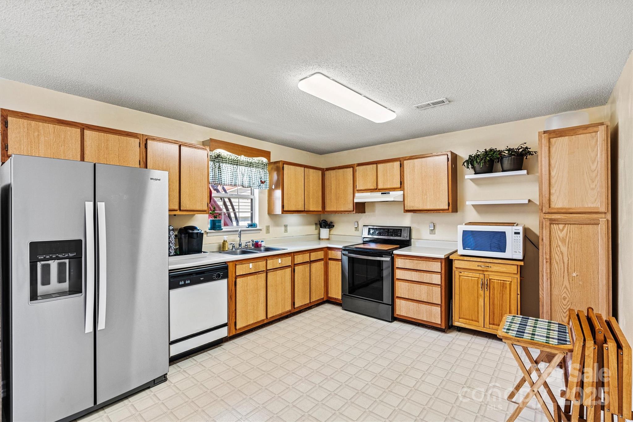 4136 Little Mountain Road Newton, NC 28658 - Photo 14 of 38 Gallery Image 14