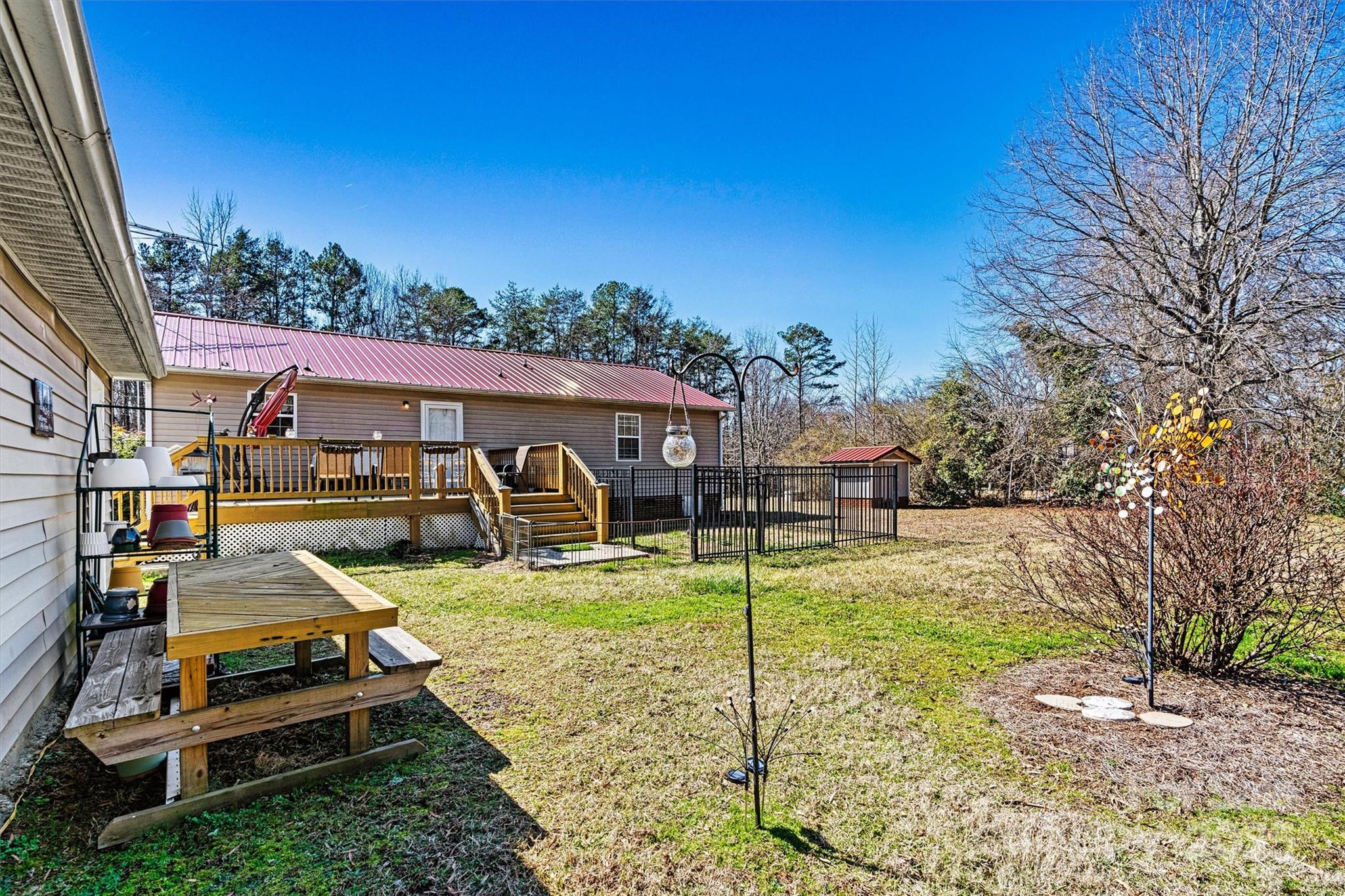 4136 Little Mountain Road Newton, NC 28658 - Photo 34 of 38 Gallery Image 34