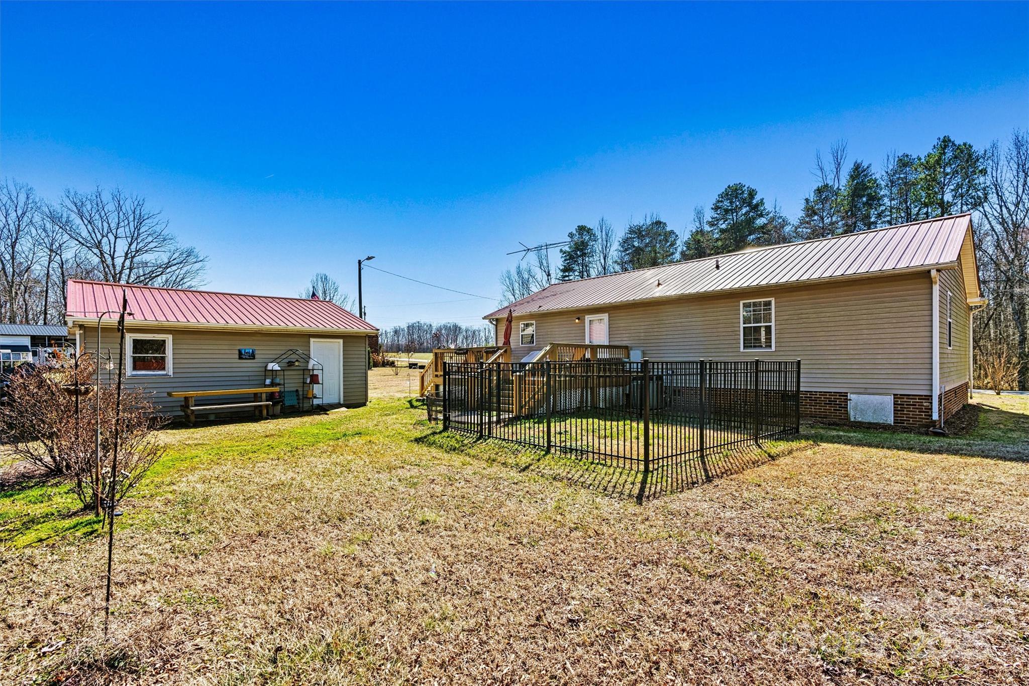 4136 Little Mountain Road Newton, NC 28658 - Photo 35 of 38 Gallery Image 35