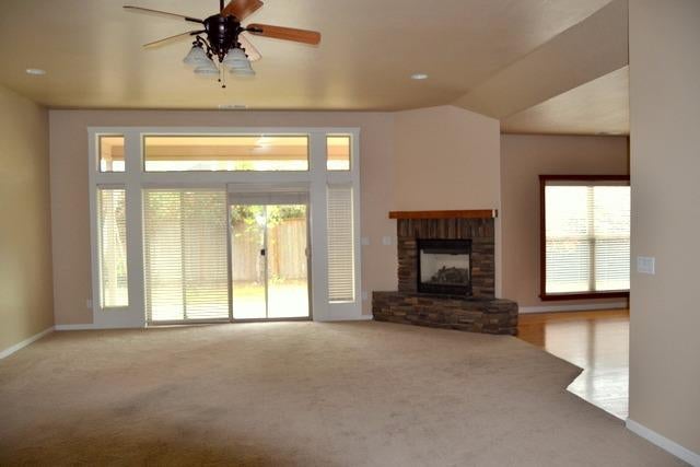 946 Pumpkin Ridge Eagle Point, OR 97524 - Photo 3 of 17 Additional Photo