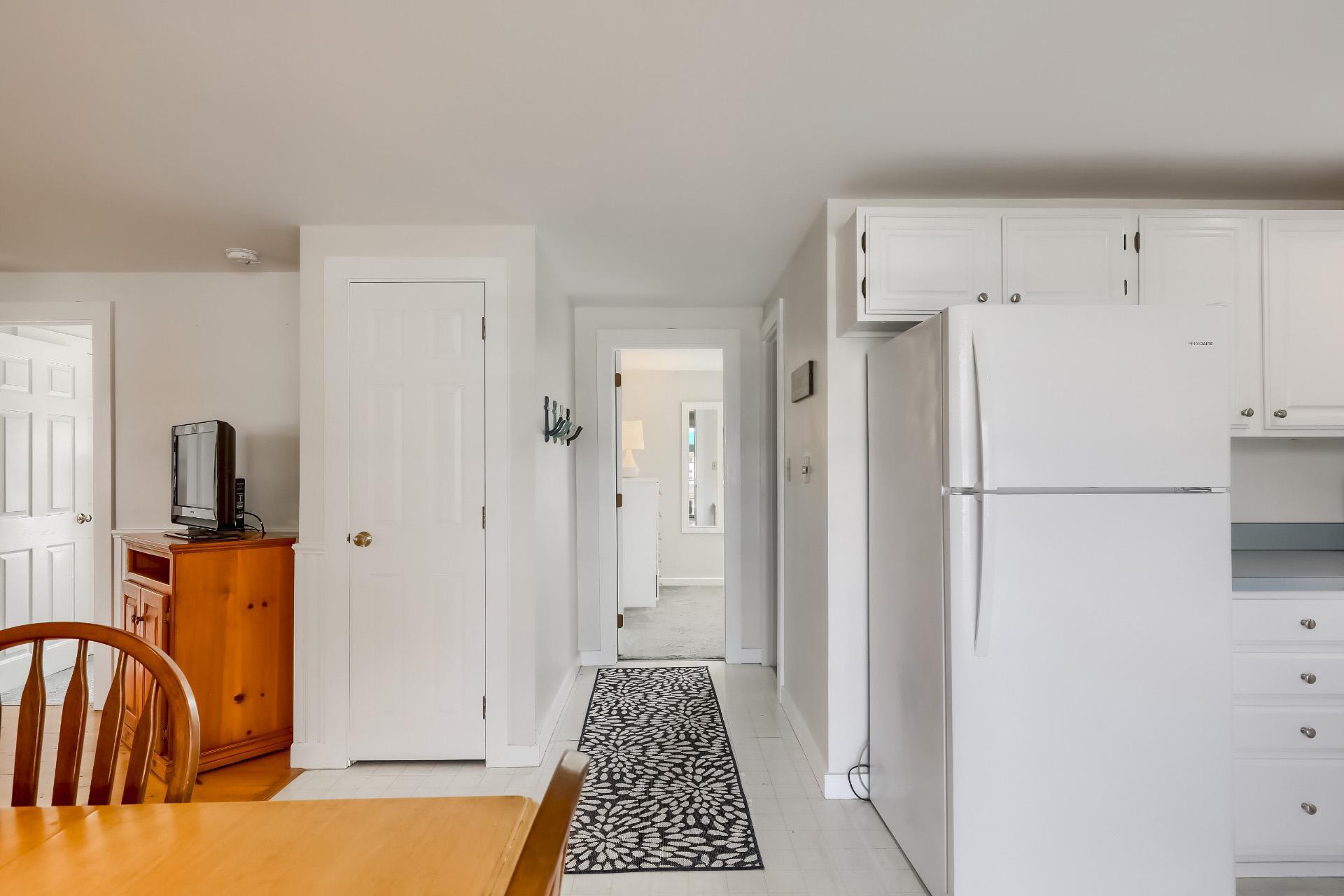 1 Richmond Road Pocasset, MA 02559 - Photo 15 of 28 02_Kitchen_IMG_4469