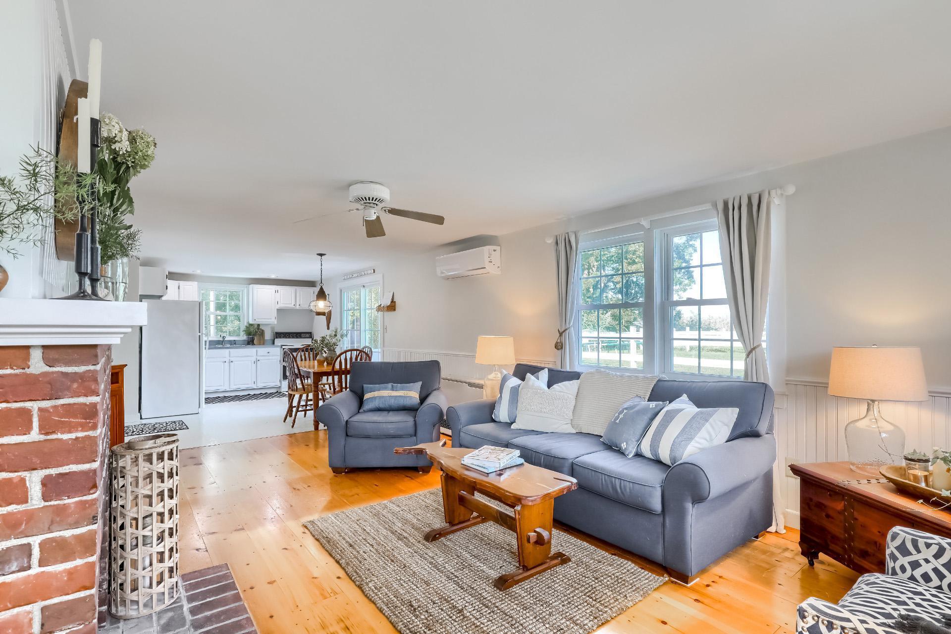 1 Richmond Road Pocasset, MA 02559 - Photo 6 of 28 01_Living_Room_IMG_4509