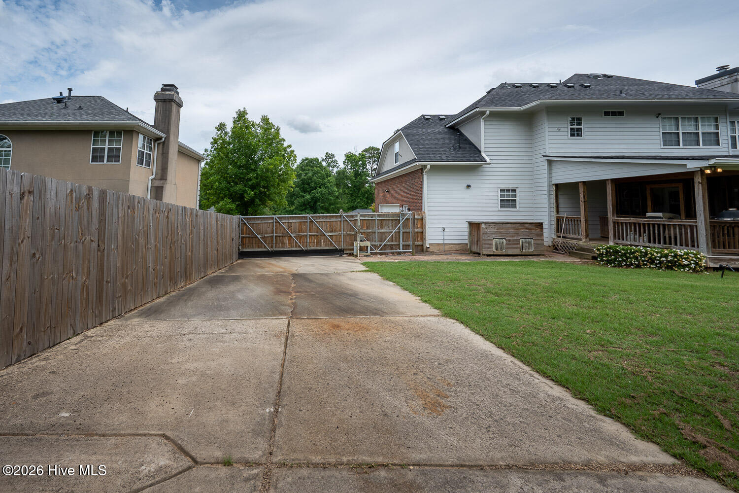 4598 Millhaven Road Martinez, GA 30907 - Photo 36 of 43 Extra-large parking pad