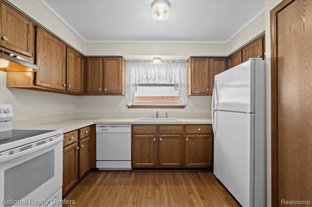 8451 Mannington Road Canton, MI 48187 - Photo 11 of 32