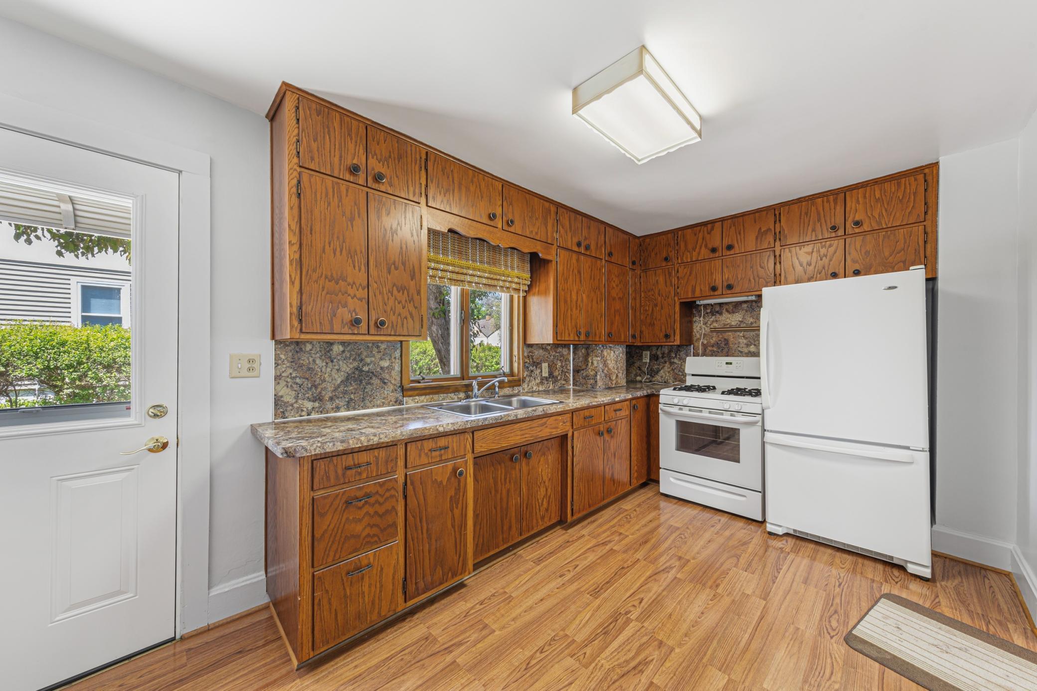 807 2nd Street Southwest Faribault, MN 55021 - Photo 17 of 33