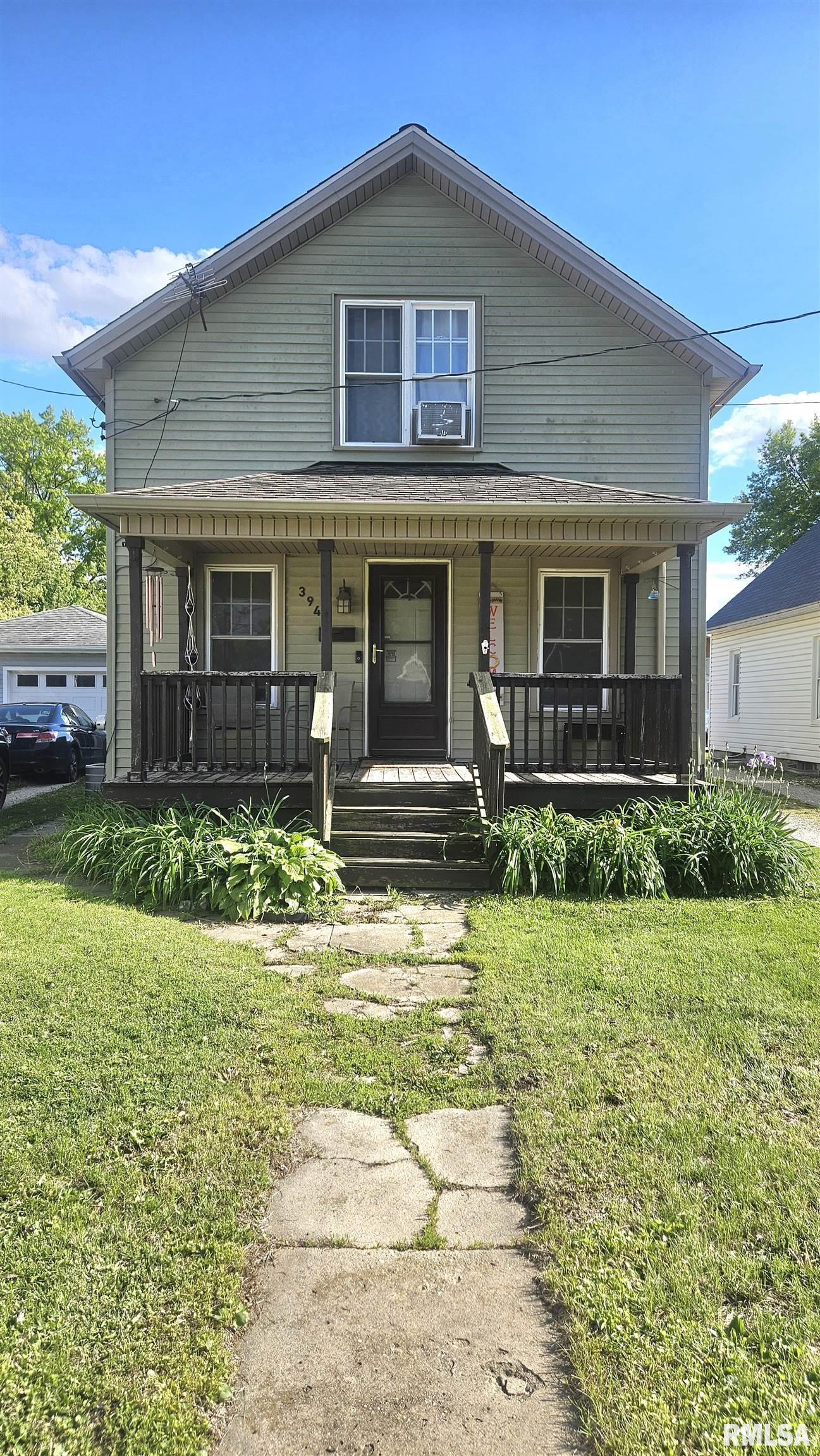 394 West Maple Street Canton, IL 61520 - Photo 2 of 2