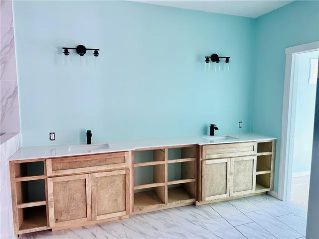 $640,000 | 800 Cedrus Lane, Blue Springs, MO 64014