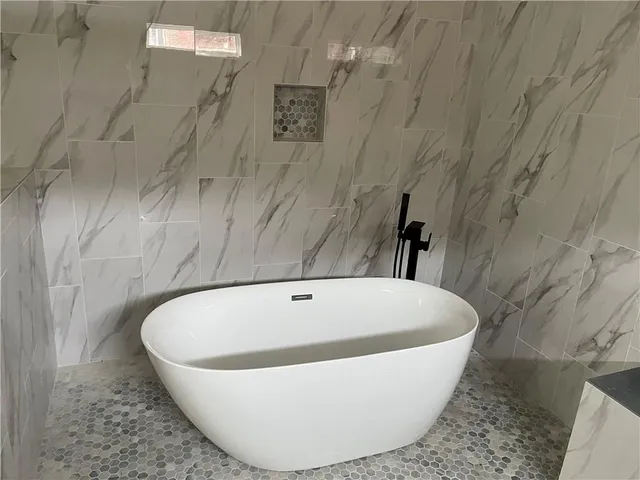 $640,000 | 800 Cedrus Lane, Blue Springs, MO 64014