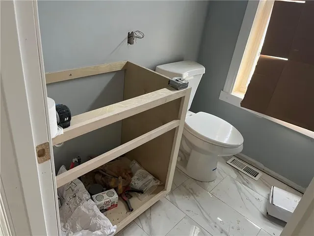 $640,000 | 800 Cedrus Lane, Blue Springs, MO 64014