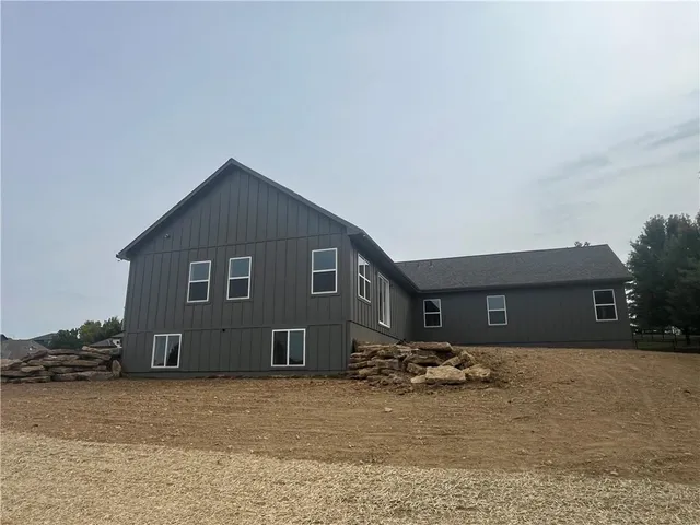 $640,000 | 800 Cedrus Lane, Blue Springs, MO 64014