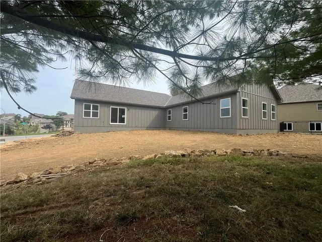 $640,000 | 800 Cedrus Lane, Blue Springs, MO 64014