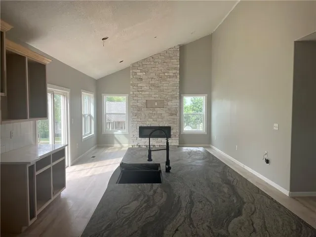 $640,000 | 800 Cedrus Lane, Blue Springs, MO 64014