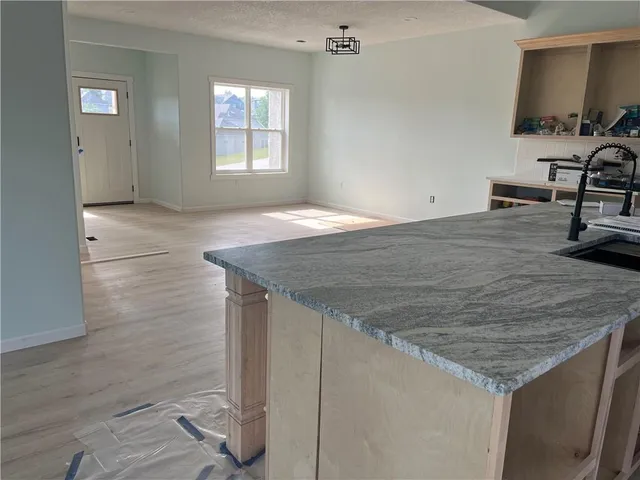 $640,000 | 800 Cedrus Lane, Blue Springs, MO 64014