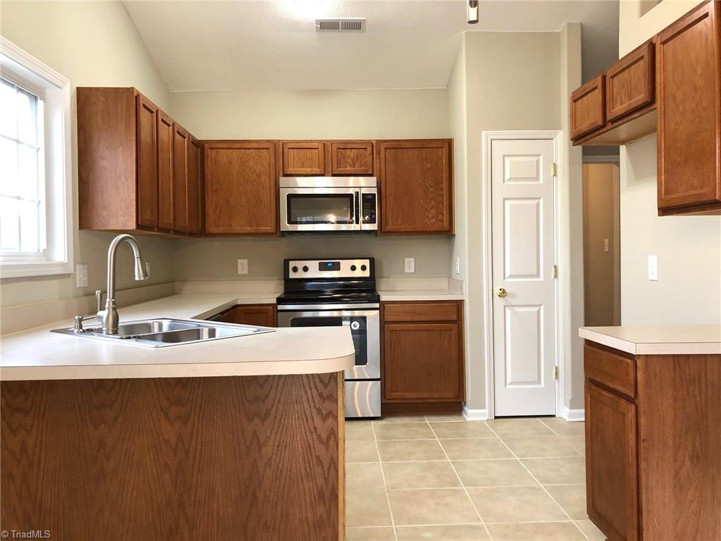 6080 Wade Court Rural Hall, NC 27045 - Photo 4 of 15 Gallery Image 4