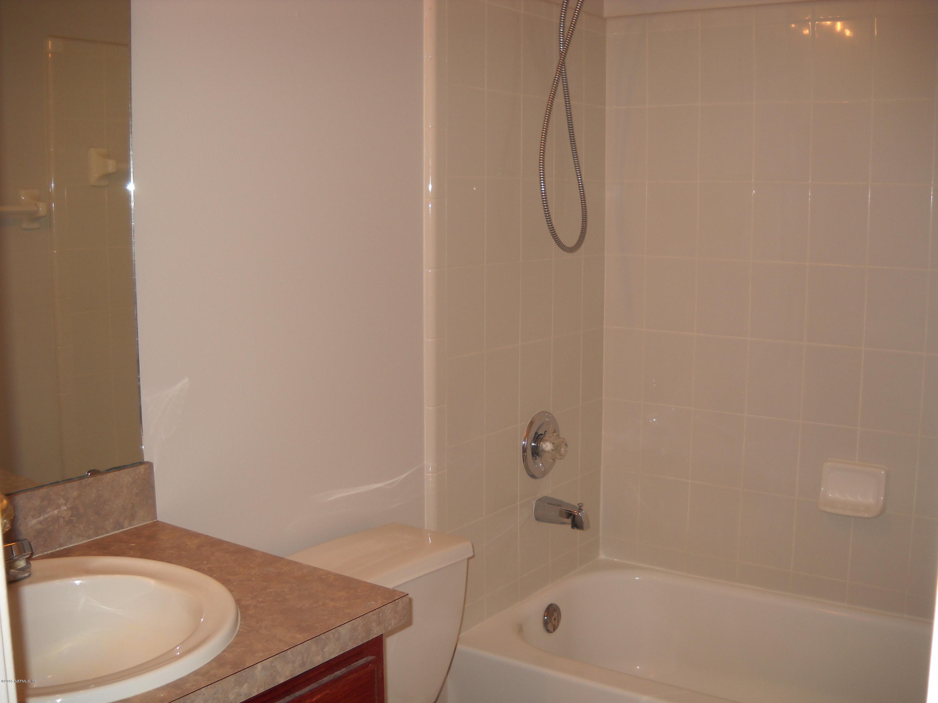 1137 Lee Road Jacksonville, FL 32225 - Photo 18 of 23 Hall Bath