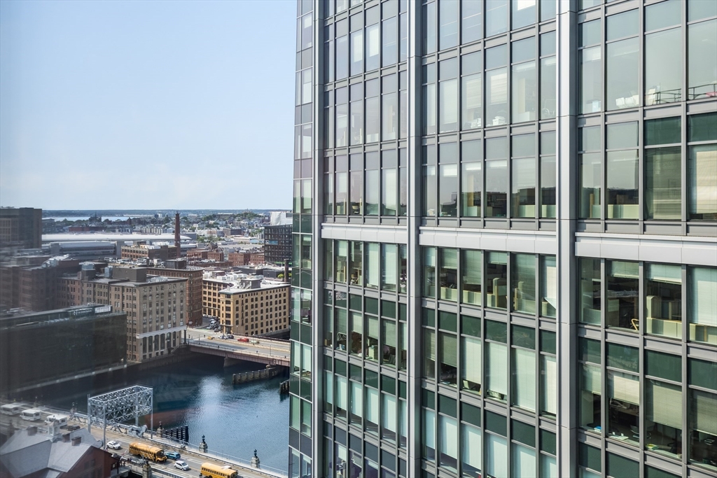 500 Atlantic Avenue, Unit PH20L Boston, MA 02210 - Photo 8 of 12 a view of a city from a lake