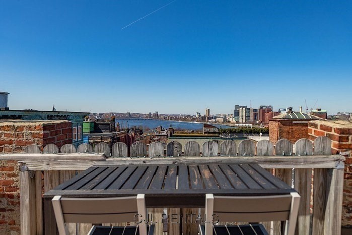 101 Myrtle Street, Unit 4 Boston, MA 02114 - Photo 8 of 10