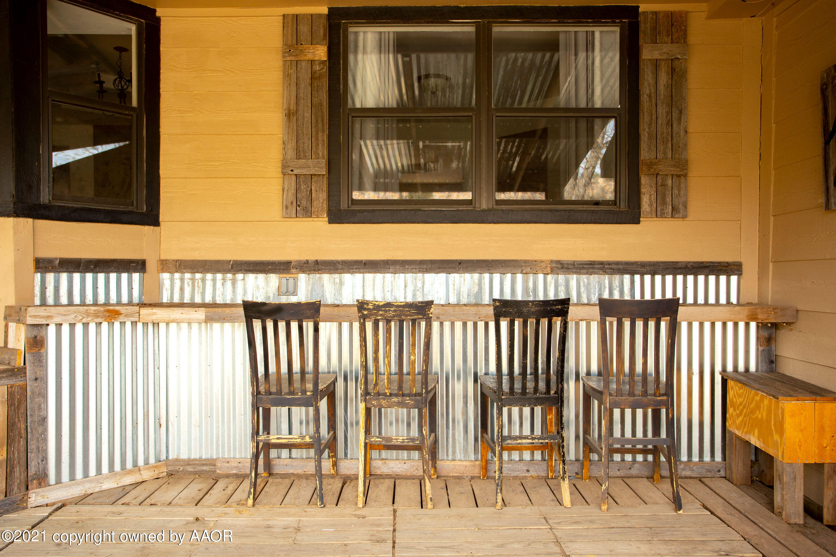 235 Cliffside Drive Amarillo, TX 79118 - Photo 25 of 39 a view of a chair and a window