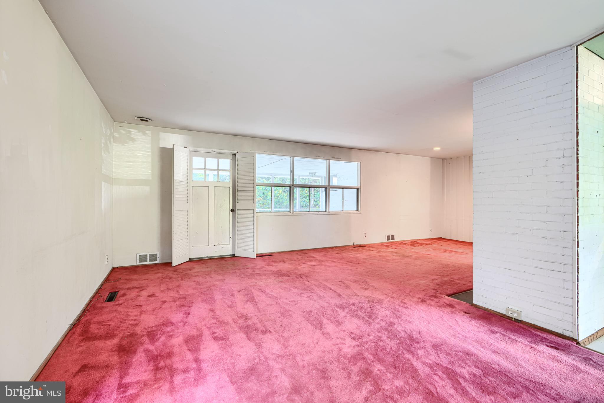 6015 Lakeview Road Baltimore, MD 21210 - Photo 8 of 63 Gallery Image 8