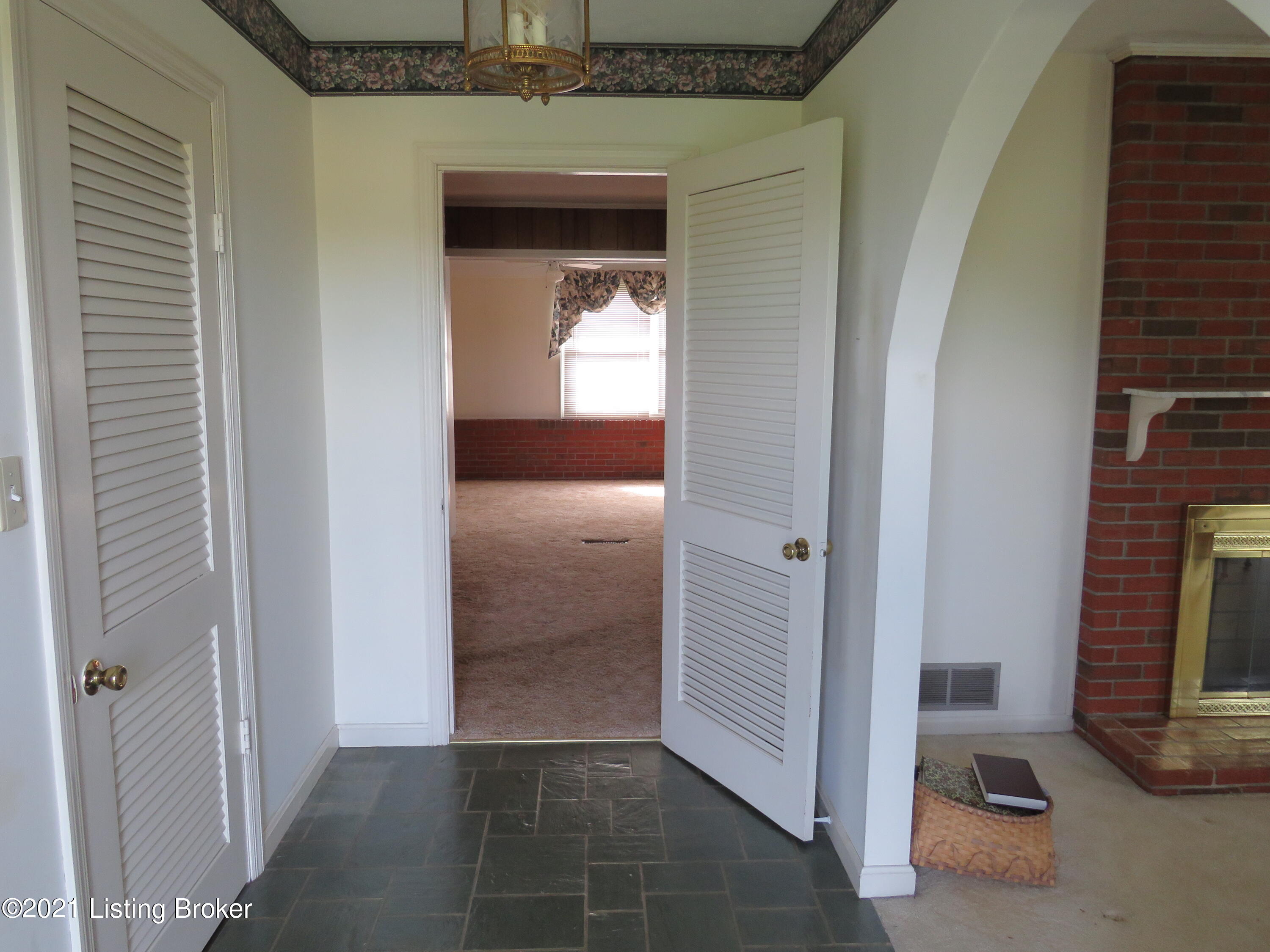 12588 Mt Eden Road Mount Eden, KY 40046 - Photo 37 of 56 Front entry