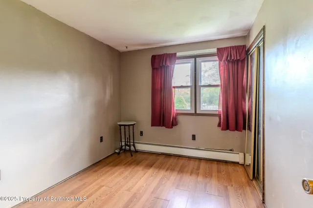 $279,900 | 505 Yedinak Lane, Moscow, PA 18444