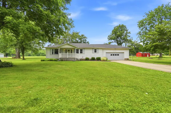 $369,900 | 5621 Mason Drive Southeast, Lancaster, OH 43130