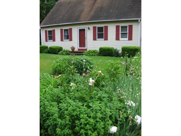 25 Ridgewood Drive Rochester, NH 03839 - Photo 1 of 1