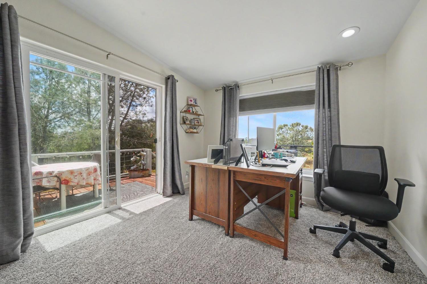 989 Carbondale Road Ione, CA 95640 - Photo 20 of 63 Primary Suite