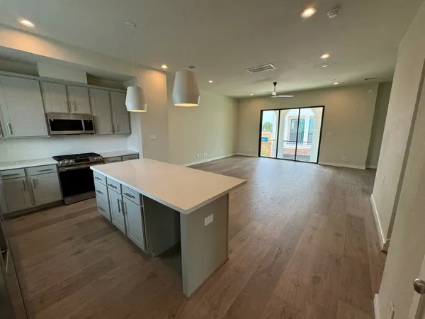 $3,400 | 3013 Hicks Street, Houston, TX 77007
