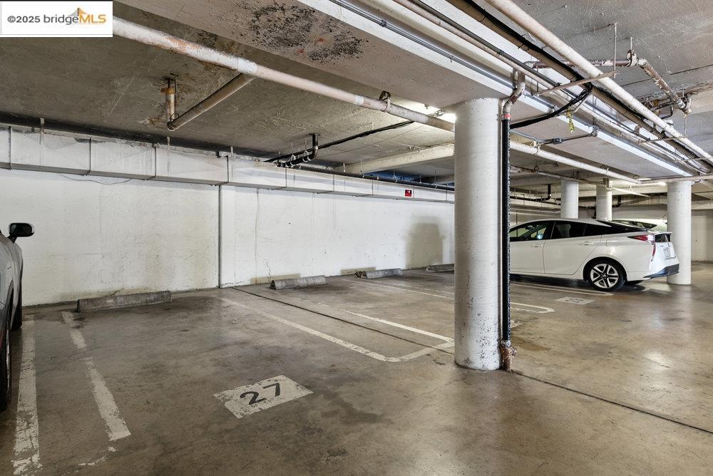 2601 College Avenue, Unit 203 Berkeley, CA 94704 - Photo 27 of 38 View of parking deck
