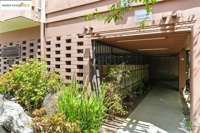 $688,000 | 2601 College Avenue, Unit 203, Berkeley, CA 94704