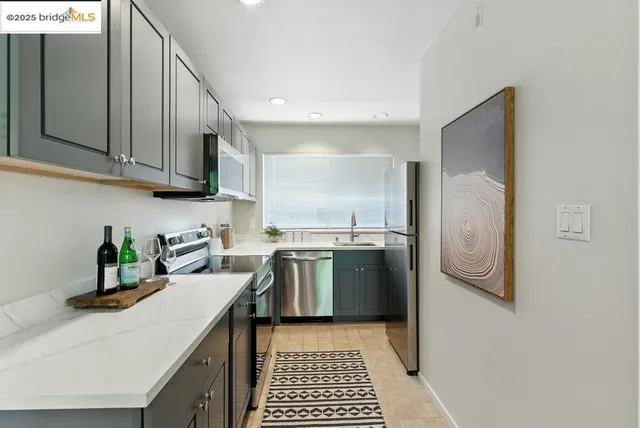 $688,000 | 2601 College Avenue, Unit 203, Berkeley, CA 94704