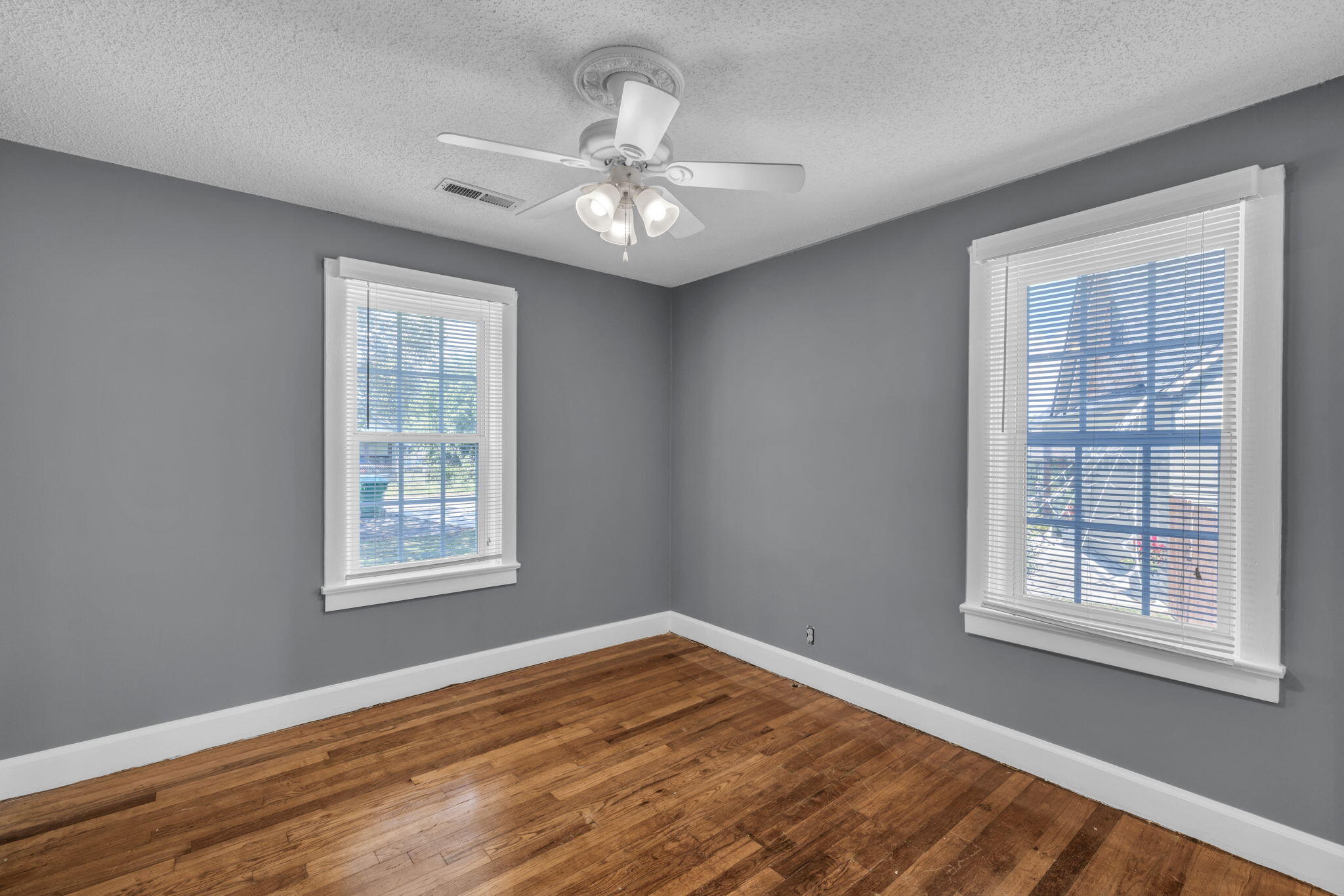1906 McBrien Road Chattanooga, TN 37412 - Photo 17 of 31 Second Bedroom
