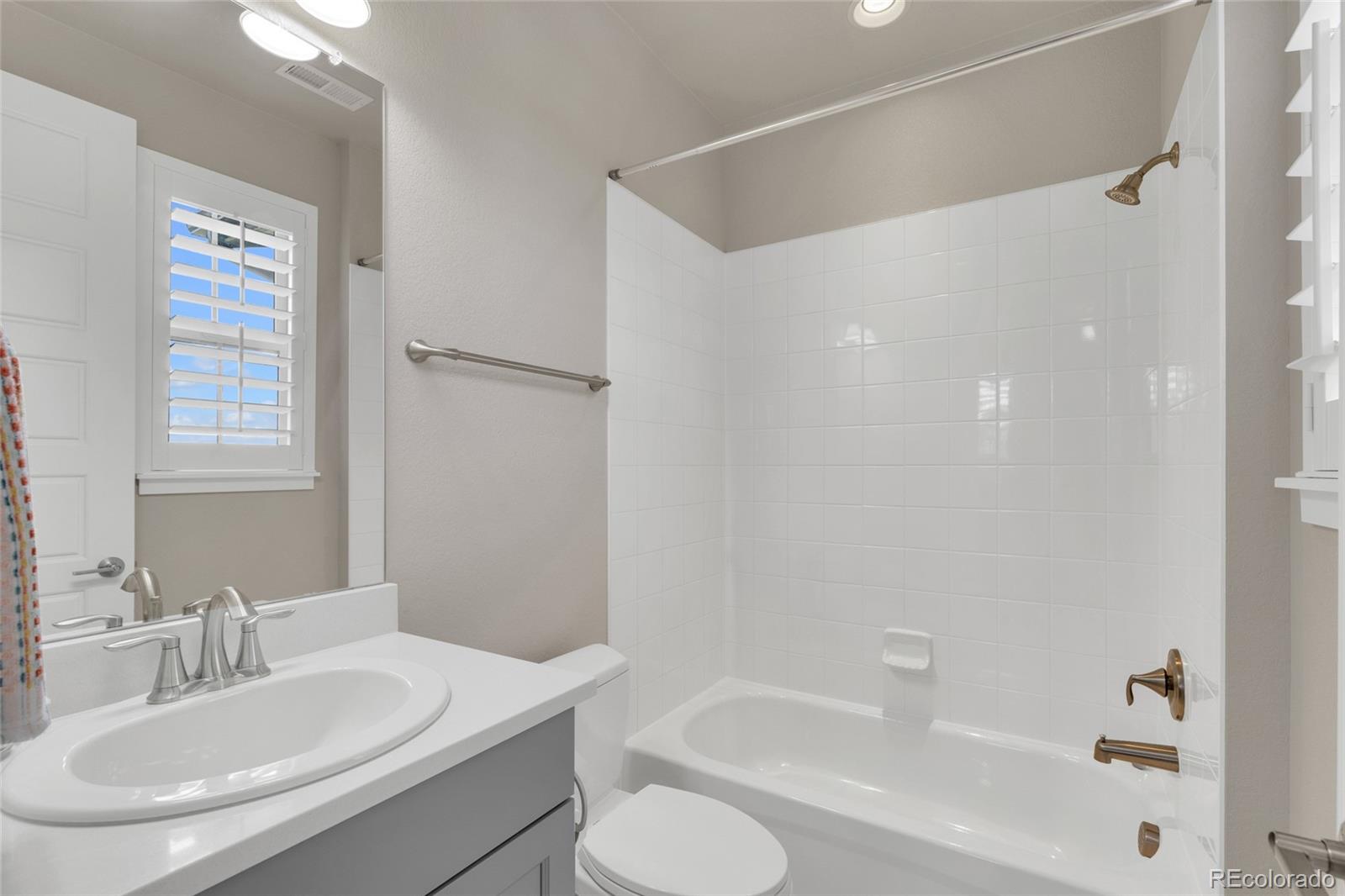 10401 Maplebrook Way Highlands Ranch, CO 80126 - Photo 34 of 50 Gallery Image 34