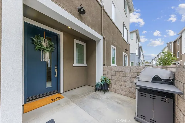 a view of an entryway of house