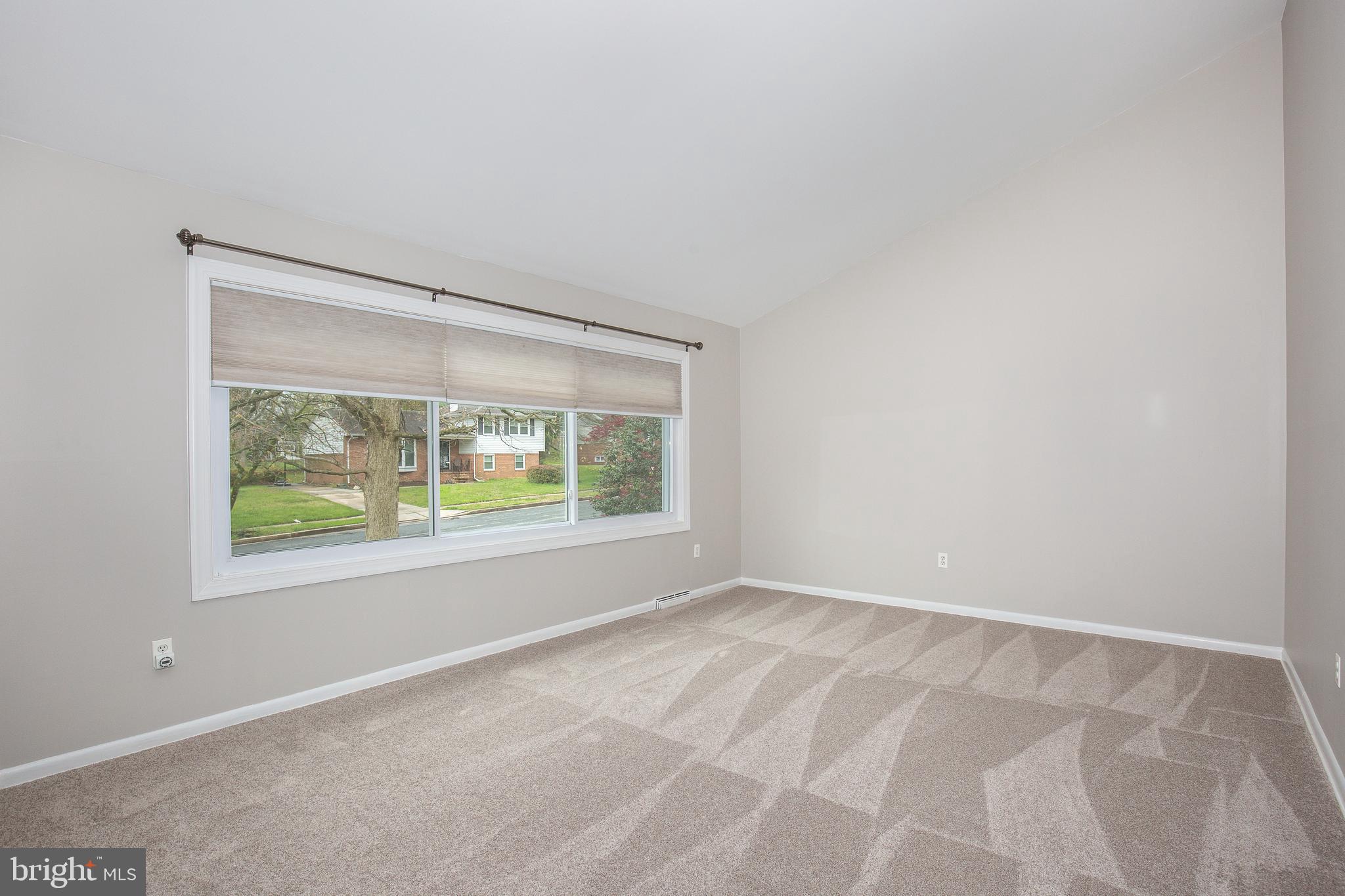 4510 Dresden Road Baltimore, MD 21208 - Photo 15 of 32 Living Room