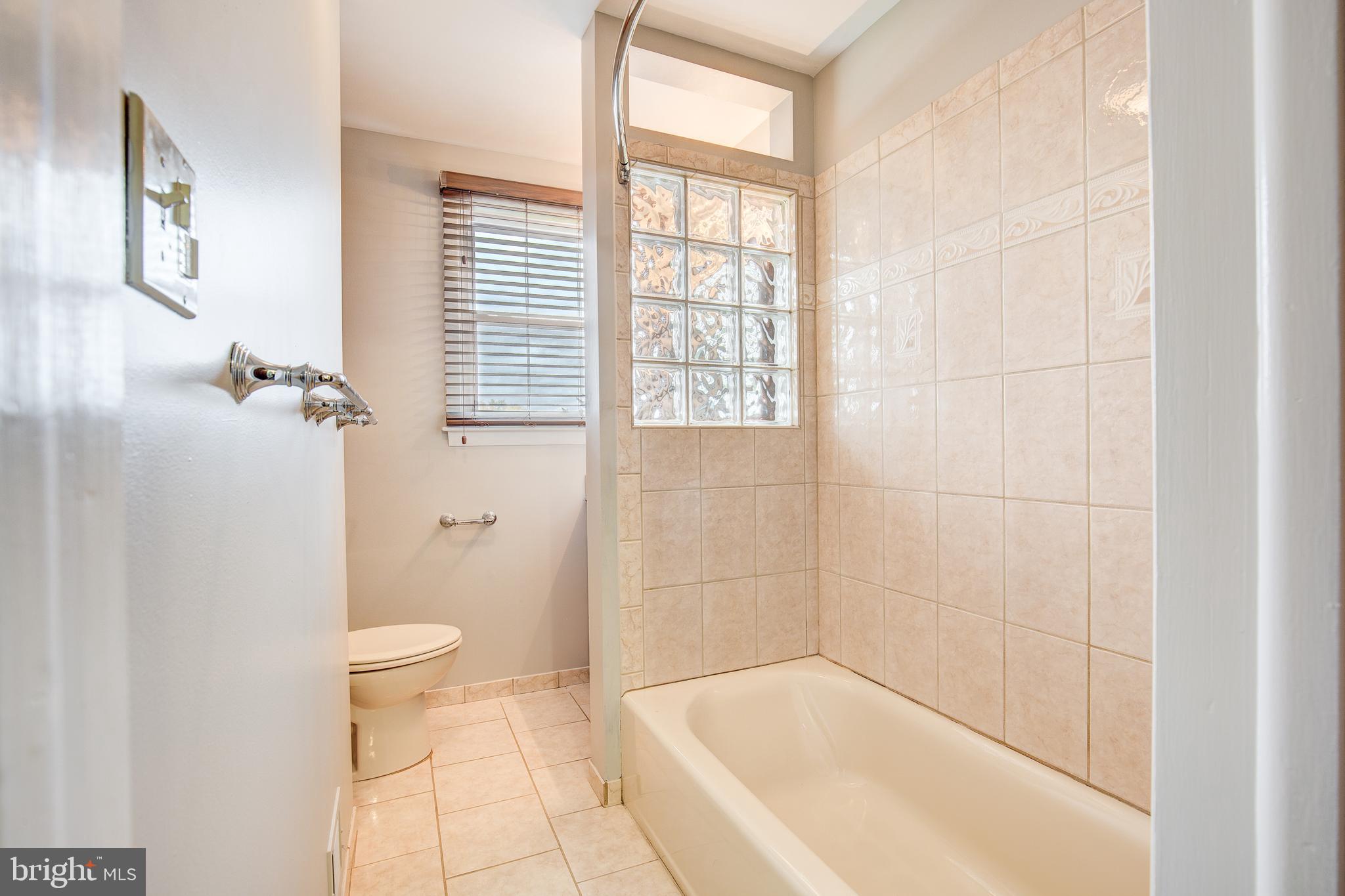 4510 Dresden Road Baltimore, MD 21208 - Photo 27 of 32 Upstairs Hall Bath