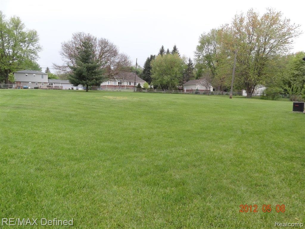 530 John R Road Rochester, MI 48307 - Photo 4 of 13 530JohnR 023.jpg