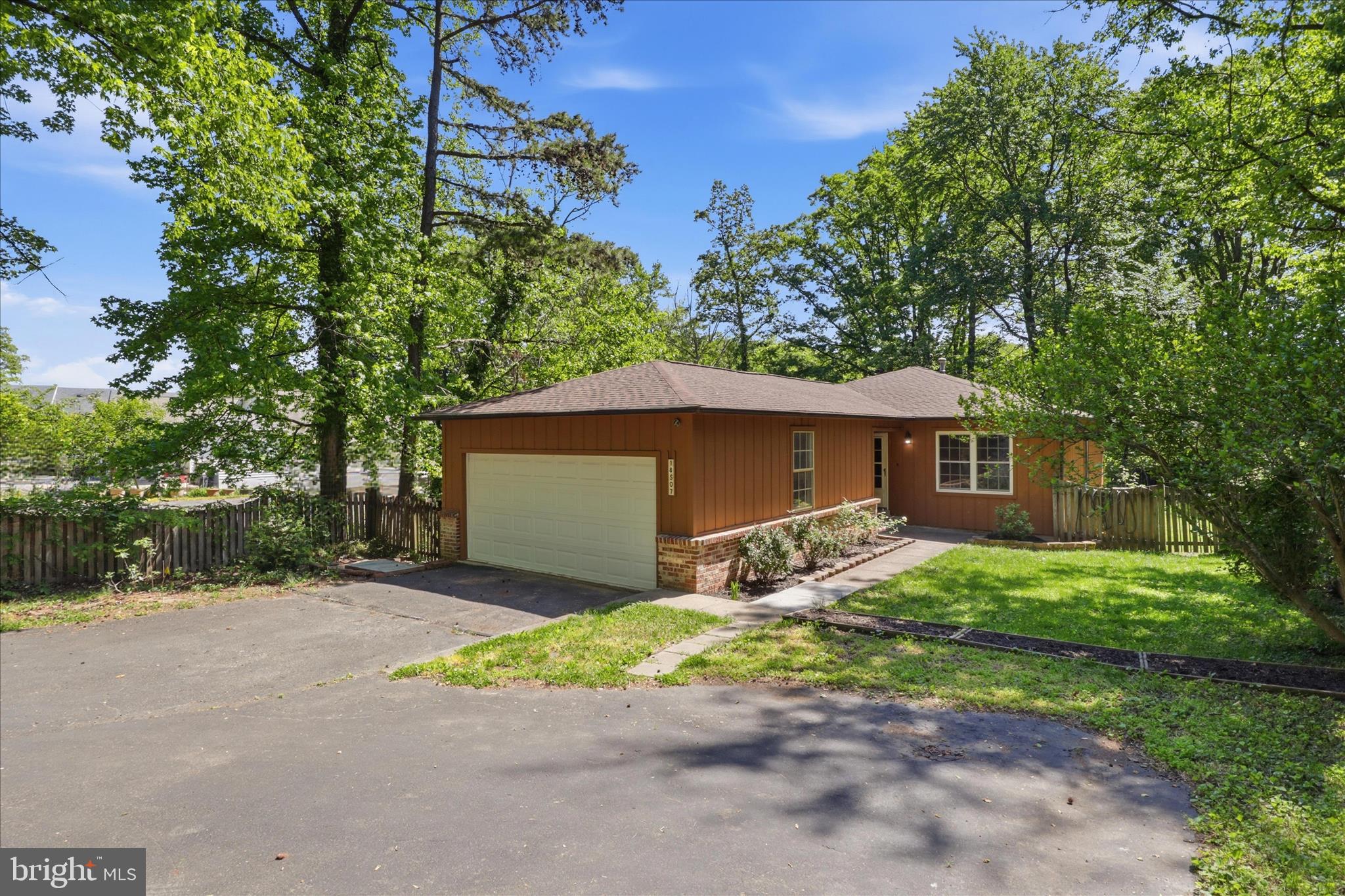 18507 Amidon Avenue Triangle, VA 22172 - Photo 2 of 42