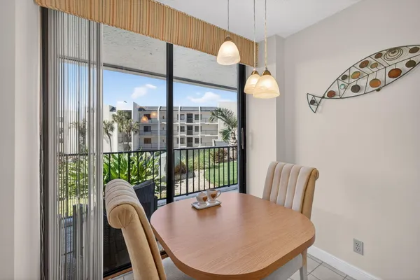 $650,000 | 1300 Jimmy Buffett Mem Highway, Unit 119, Jupiter, FL 33477