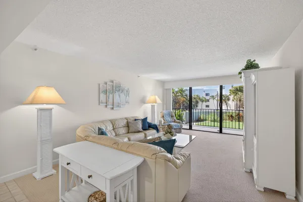 $650,000 | 1300 Jimmy Buffett Mem Highway, Unit 119, Jupiter, FL 33477