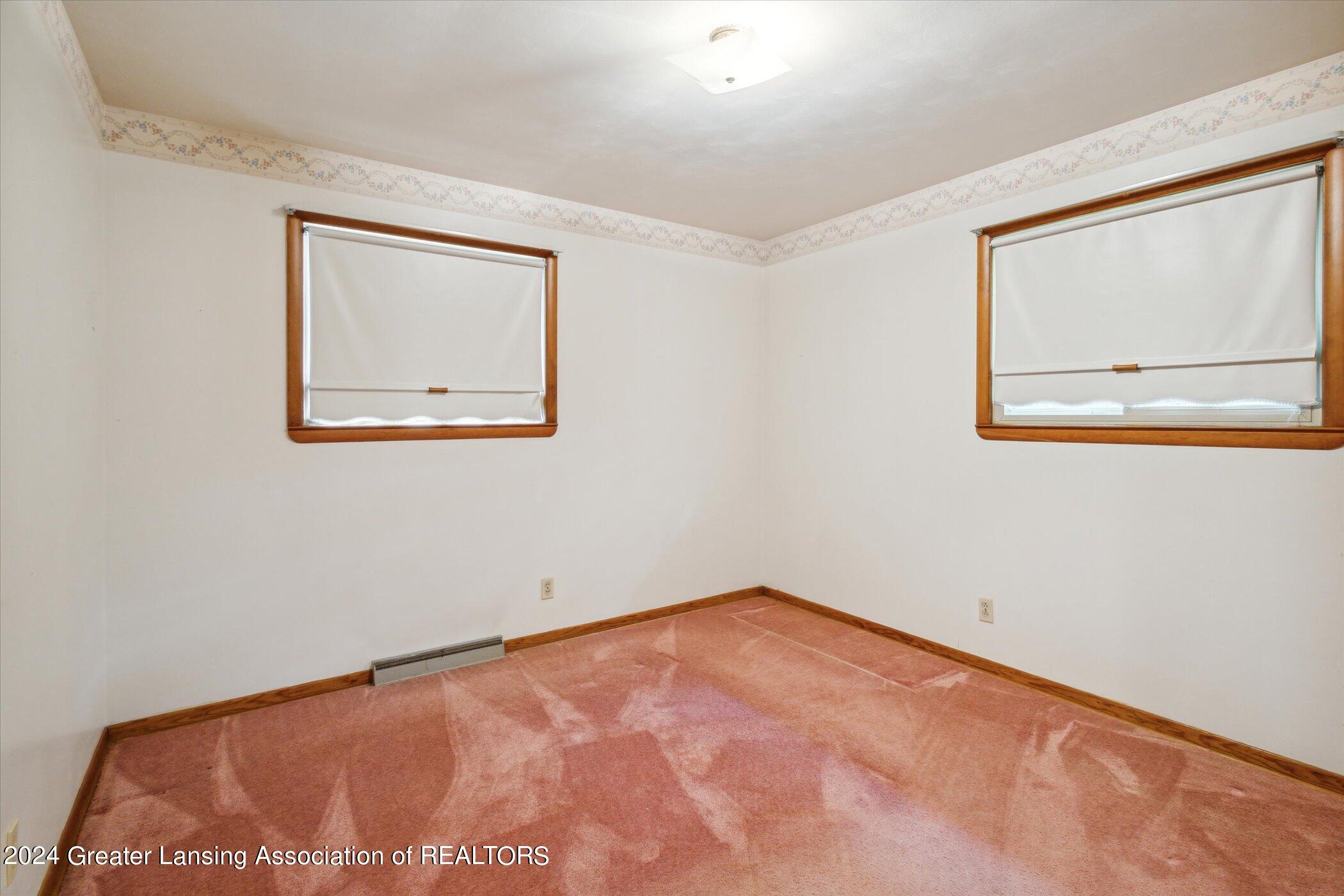 7041 West Howe Road Dewitt, MI 48820 - Photo 25 of 47 27-7041-W-Howe-Rd-DeWitt-MI-48820-Window